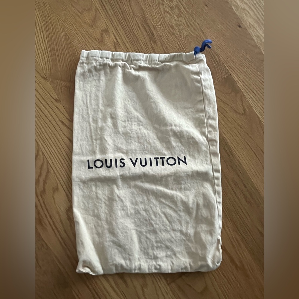 Louis Vuitton 100 % Cotton Drawstring Dust bag 19” x 12'' Inches.